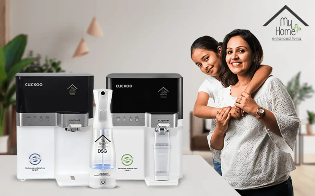 MyHomePlus products with a mother and a daughter in the background
