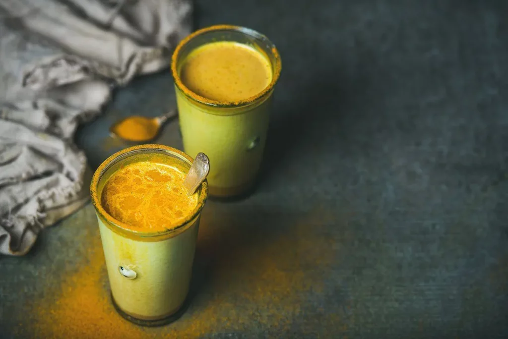 6 immunity-boosting foods to you need to add to your diet today: image 5 Immunity-boosting foods: Turmeric milk