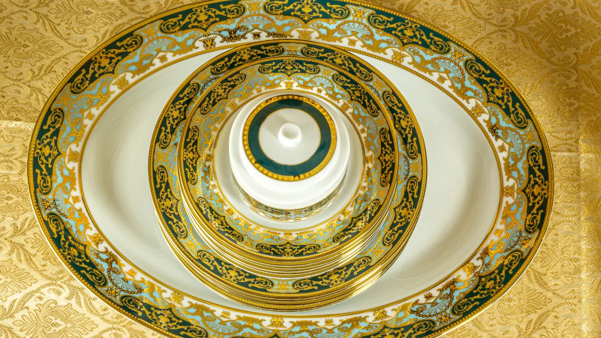 Sultan Crown Luxury Dinner Set