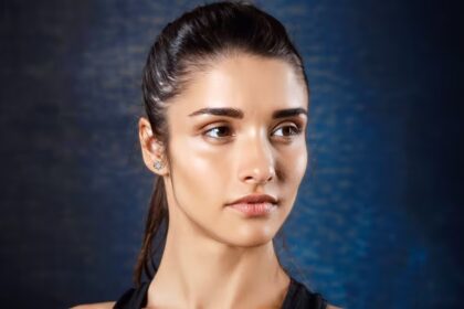 Kinnari Minimal Gold Jewellery from QNET India